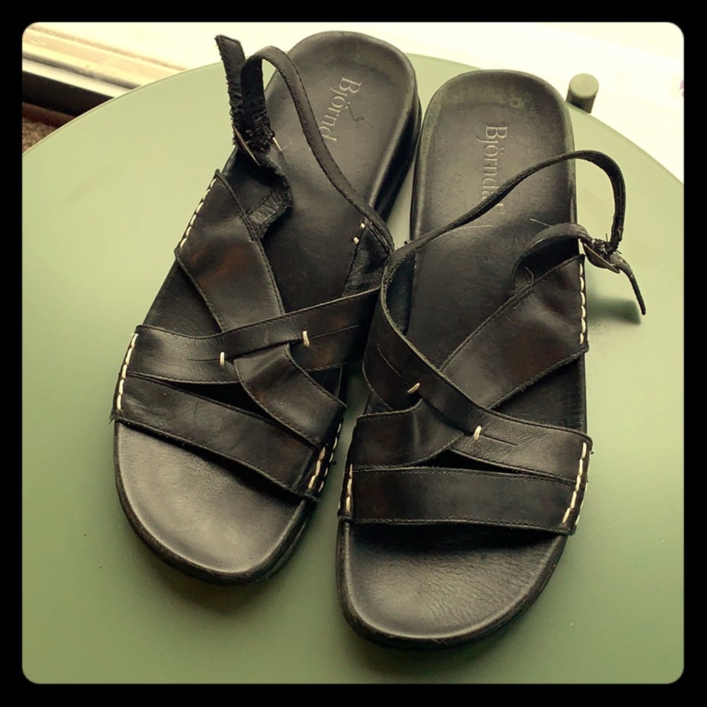 Comfy black leather sandals, size 9
